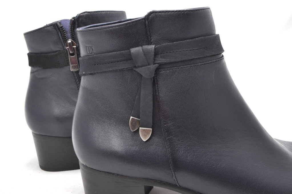 detail elegantní kotníková obuv DORKING D8889-SUNB Modrá