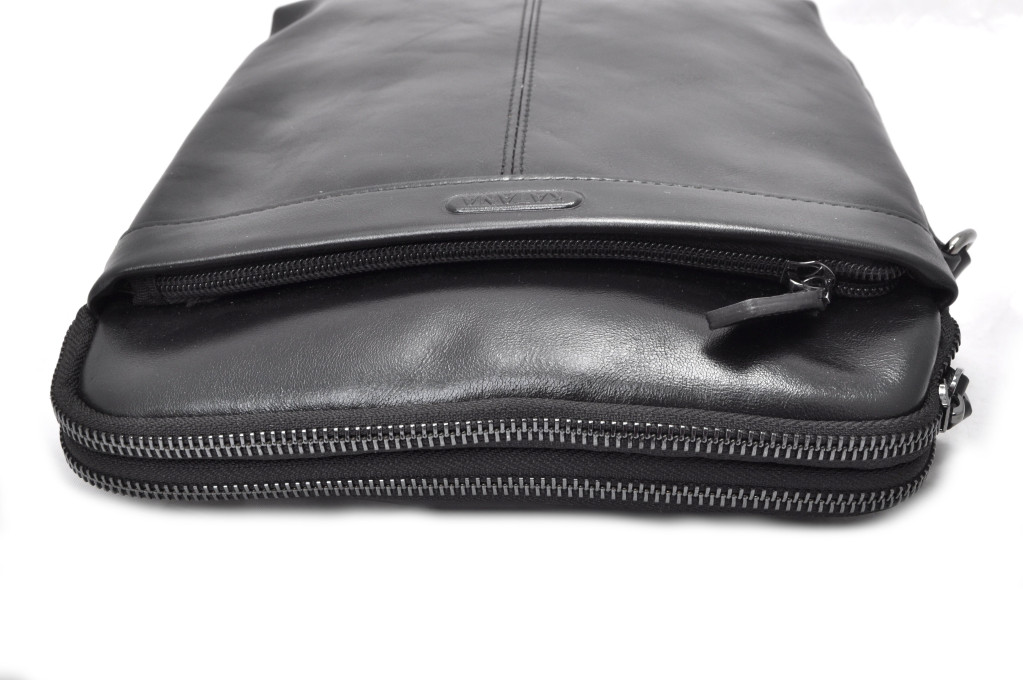 detail pánská taška ANEKTA K98662-01 BLACK