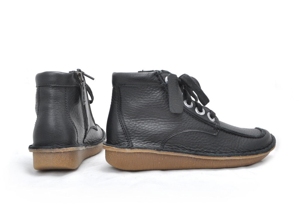 detail dámská kotníková obuv Clarks 26173884 Černá
