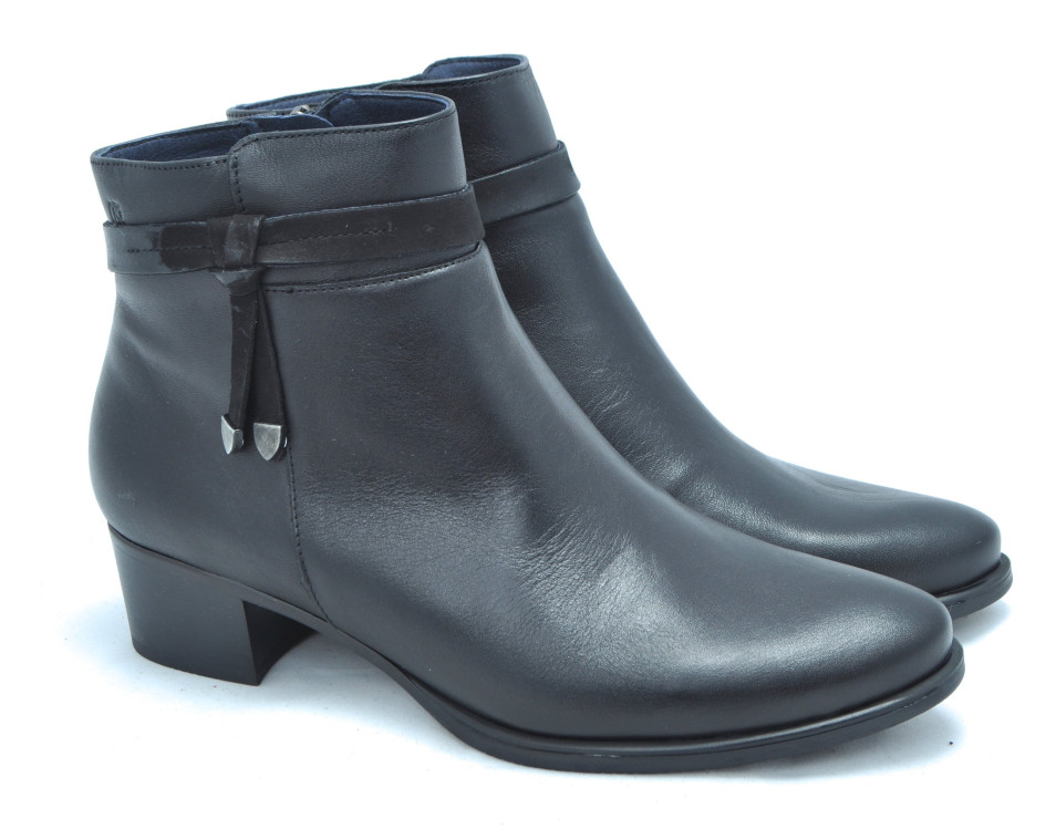 detail elegantní kotníková obuv DORKING D8889-SUNB Černá